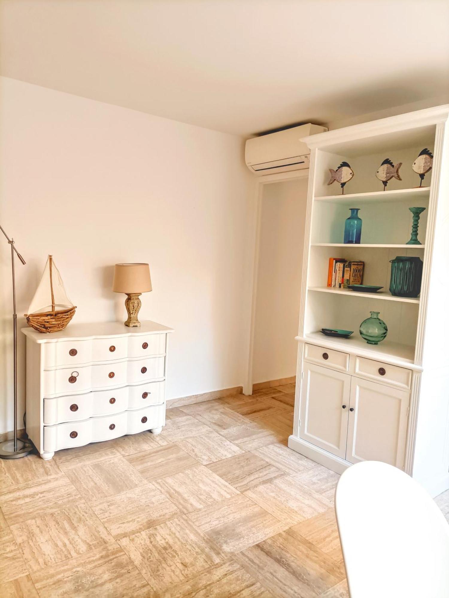 Cosy Centre *